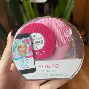 New Foreo Luna Fofo facial cleansing brush/ device